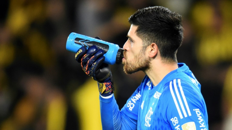 Jogadores do Flamengo sofrem tentativa de assalto com tiros no Rio